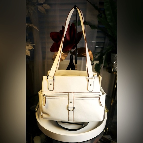 WHITE SHOULDER PURSE NWT - Picture 1 of 4
